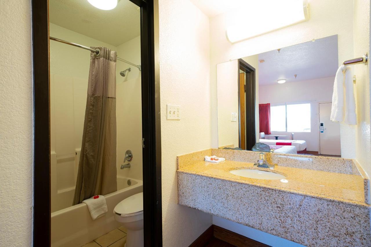 Americas Best Value Inn & Suites Humble Εξωτερικό φωτογραφία